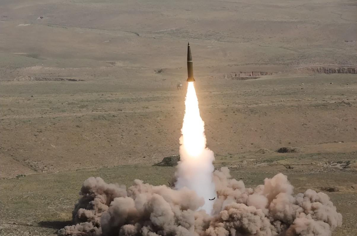 柳树下的防空卫士，9K333防空导弹探析，柳树下的防空卫士，揭秘9K333防空导弹的神秘面纱