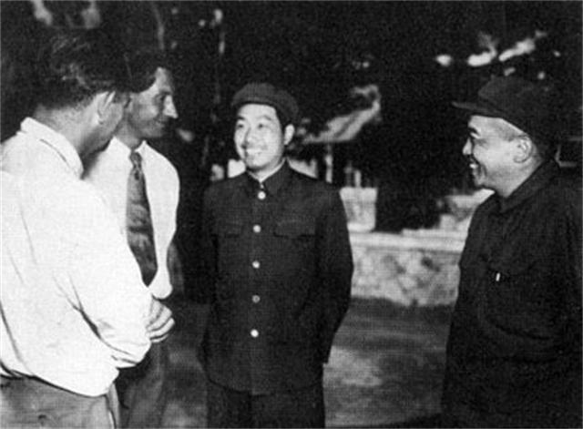 集团军军长与省军区司令，地位与职责的比较，集团军军长与省军区司令，地位与职责对比解析