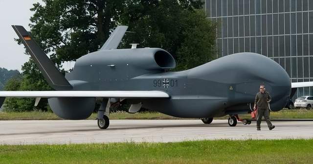 全球鹰无人机,性能、应用与前景展望,全球鹰无人机,性能优势、应用领域与未来前景展望