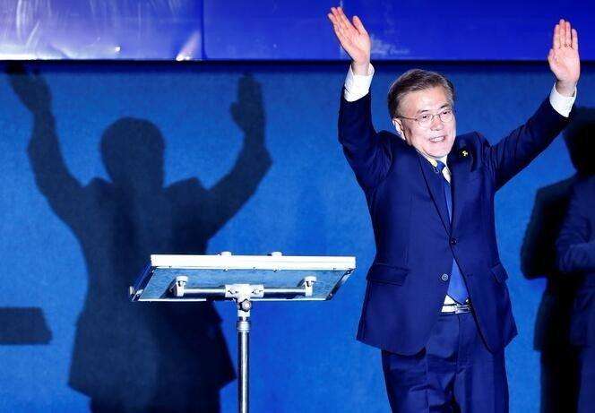 文在寅的能力，领导力的多维度展现，文在寅的领导魅力与多维度能力展现