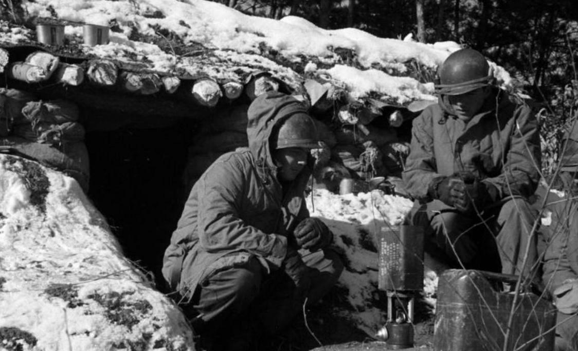 志愿军缴获美军防弹衣,揭示战争背后的故事,揭秘战争背后故事,志愿军缴获美军防弹衣经历