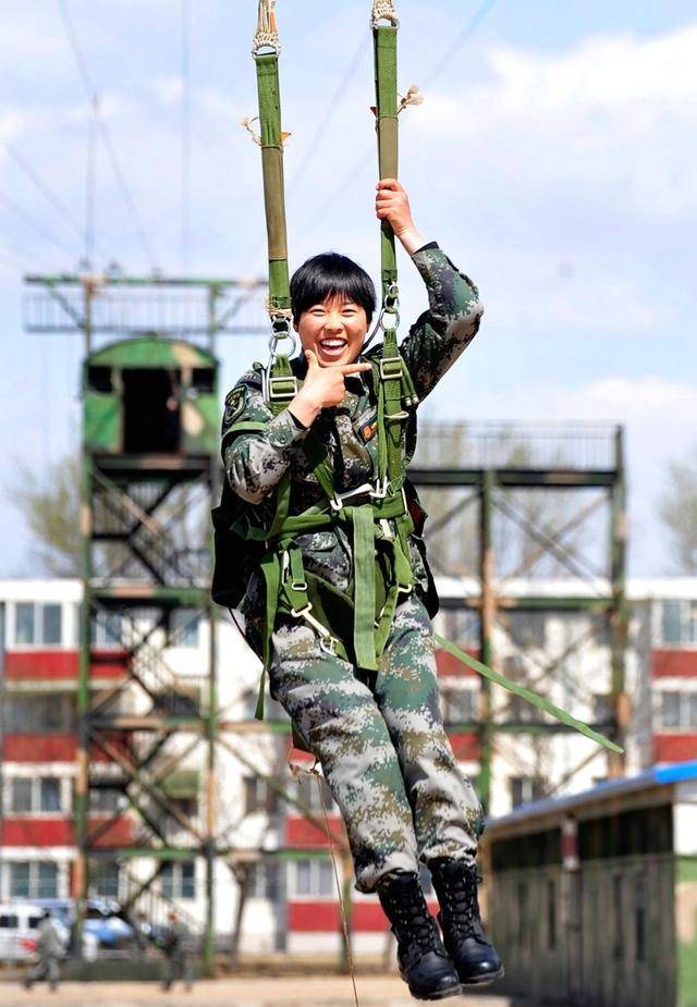 真实的中国女特种兵训练,中国女特种兵真实训练揭秘