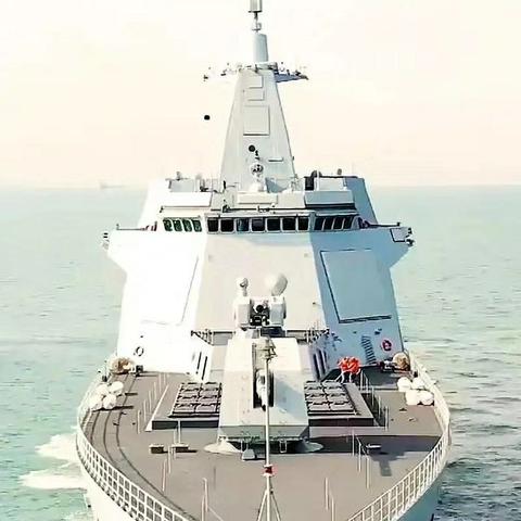泉州舰,新一代055型导弹驱逐舰的荣耀与担当,泉州舰,新一代055型导弹驱逐舰的荣耀与担当之路