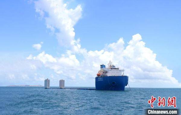 半潜船过驳跳板，海上物流的新篇章，半潜船过驳跳板，海上物流革新篇章