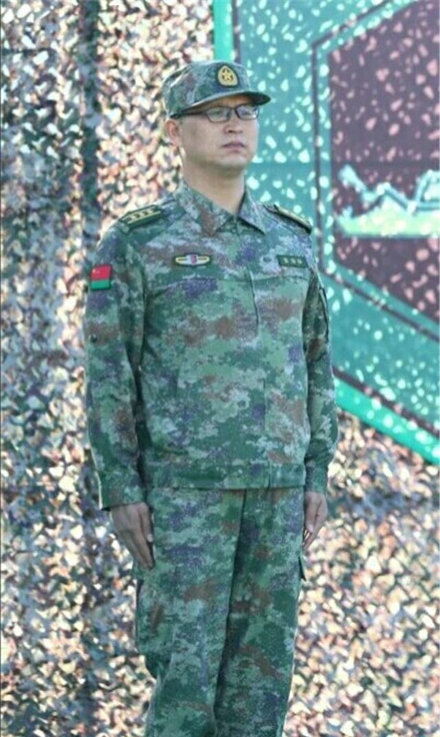 星空迷彩作训服简介,星空迷彩作训服概述