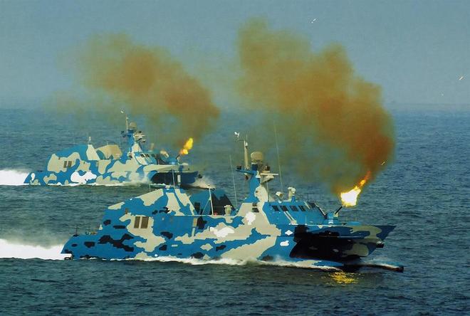 导弹快艇的图片,揭示现代军事力量的速度与力量,现代军事力量之速度与力量,导弹快艇图片展示