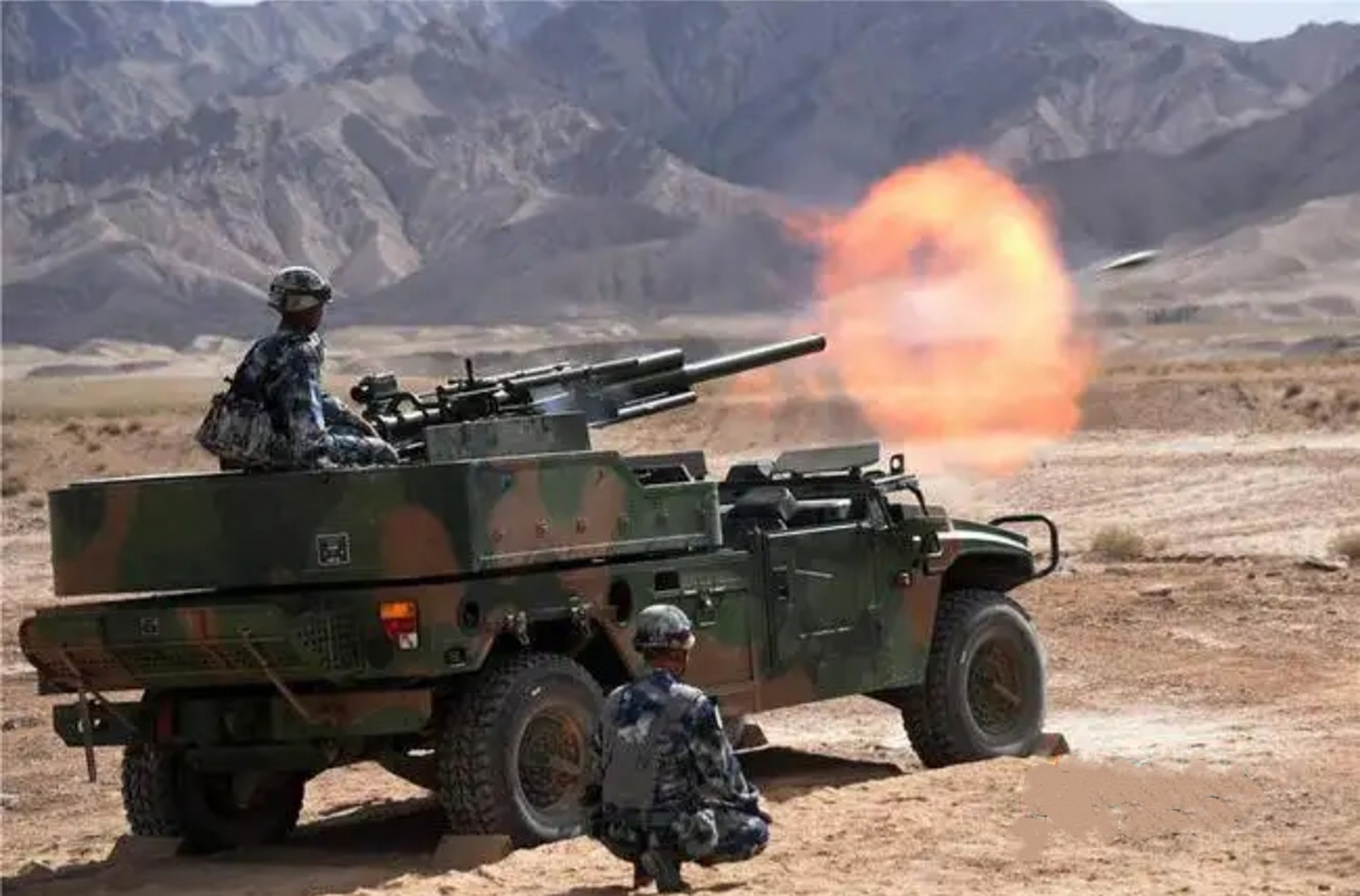 车载速射迫击炮,现代战场上的新型火力支援系统,车载速射迫击炮,现代战场新型火力支援利器