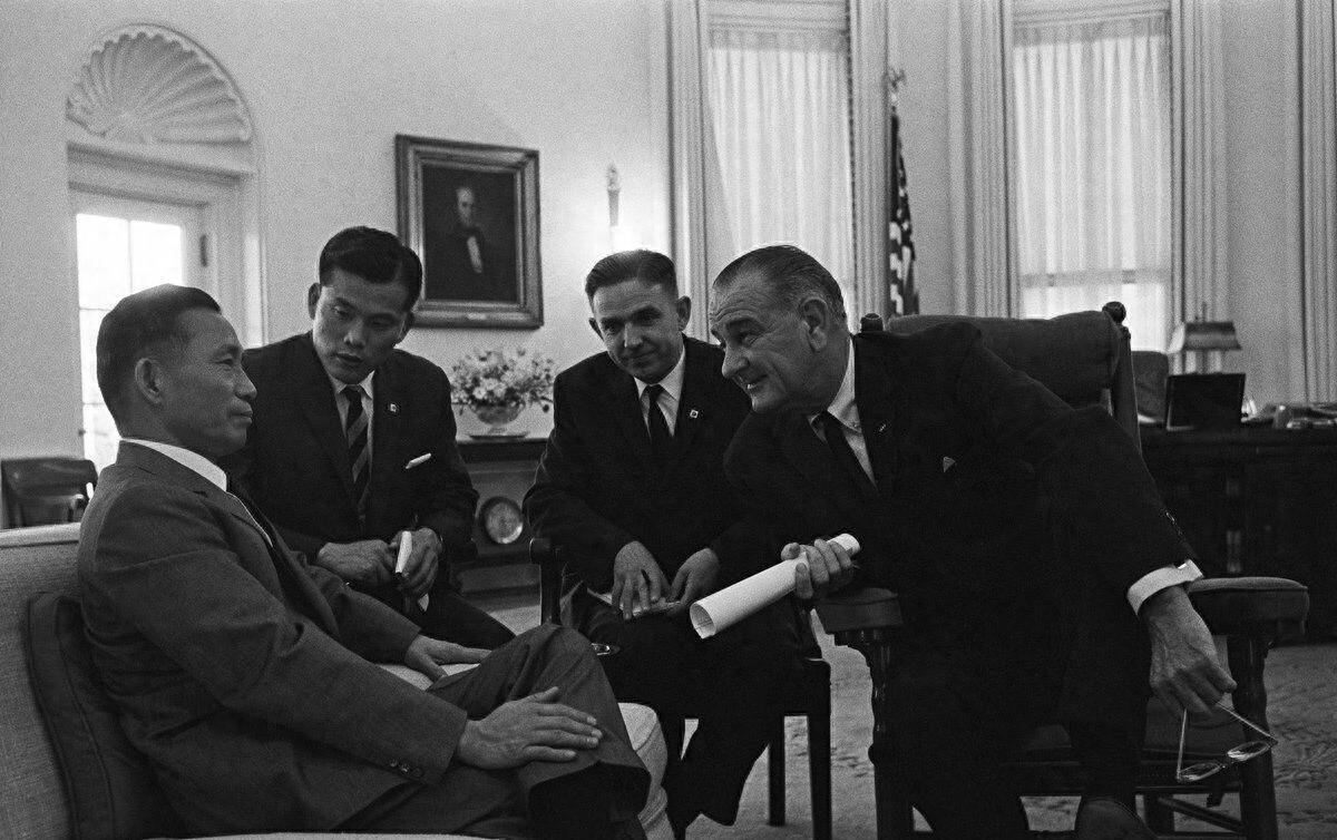 揭秘历史真相,朝鲜击落美侦察机事件深度解析(附时间背景),深度解析,朝鲜击落美侦察机事件的历史真相与时间背景揭秘