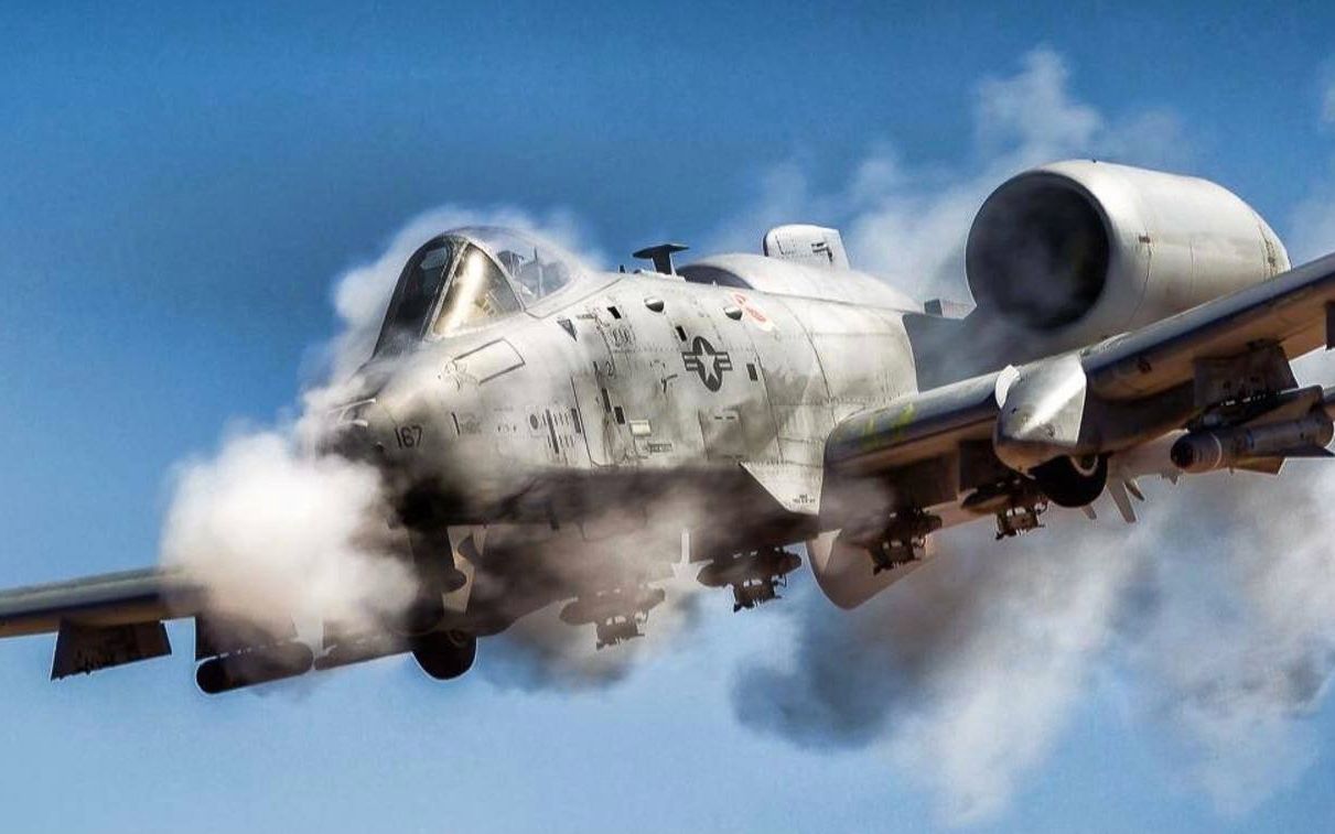 A-10攻击机的暴力美学,空中力量的独特代表作,A-10攻击机,空中力量的暴力美学代表