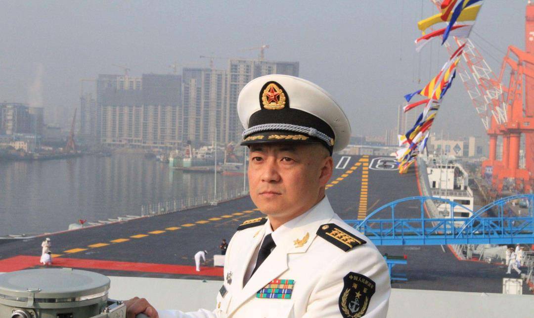 辽宁舰现舰长——中国海军新时代的领航者,辽宁舰舰长——中国海军新时代的领航先锋