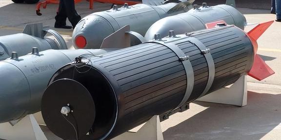 电磁脉冲武器范围,探索与应用前景,电磁脉冲武器的探索,范围与应用前景展望