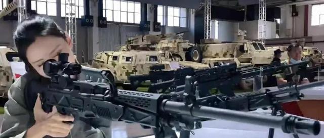 QJY201通用机枪，现代战场上的锐利之矛，QJY201通用机枪，现代战场的锐利攻击利器