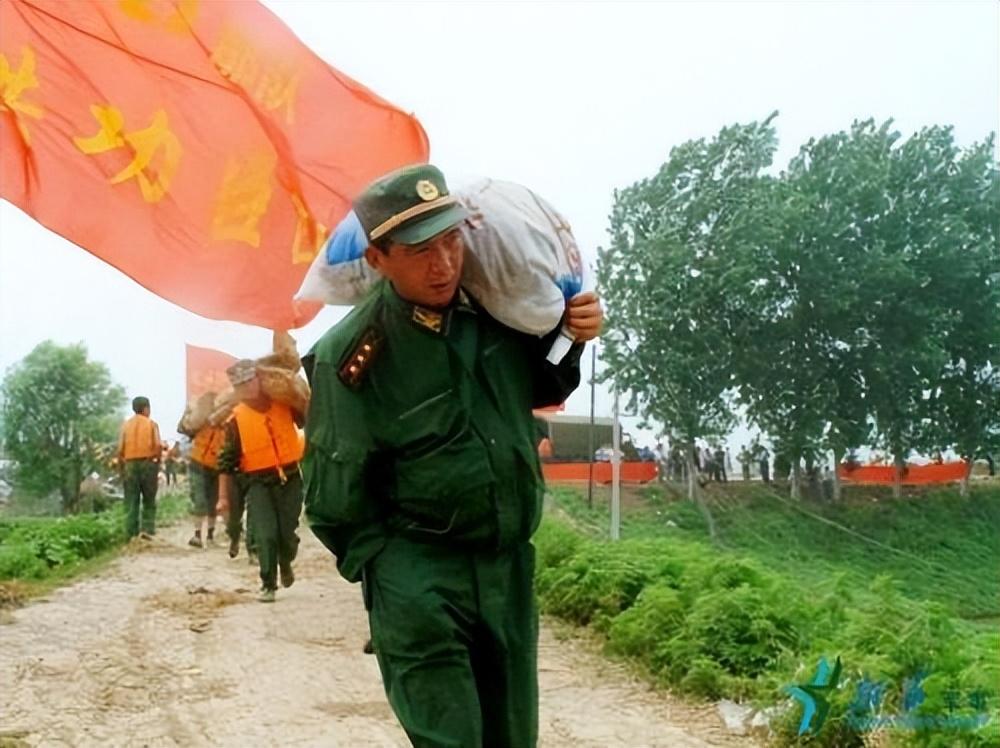 武警总队丁晓兵,英勇忠诚的楷模,武警总队丁晓兵,英勇忠诚的楷模典范