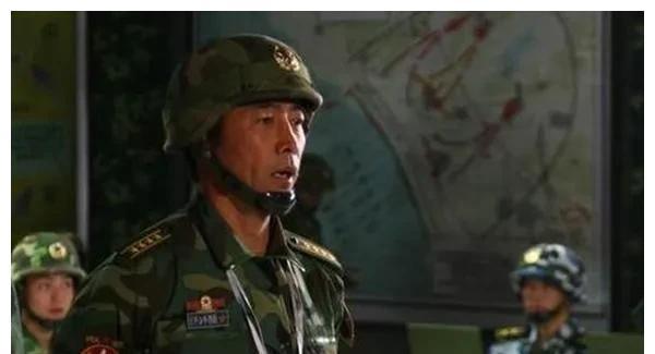 参谋与参谋长,职责与角色的差异解析,参谋与参谋长职责与角色差异解析详解