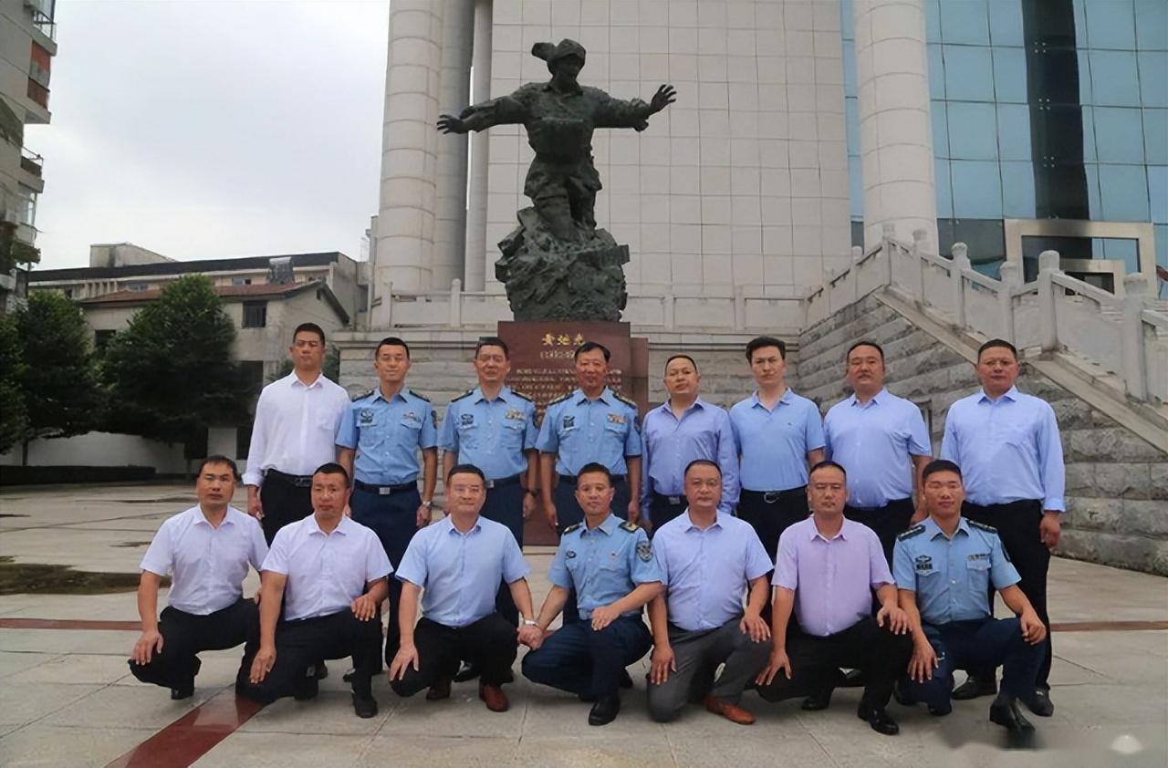 空降兵第15军历任军长概述,空降兵第15军历任军长概览