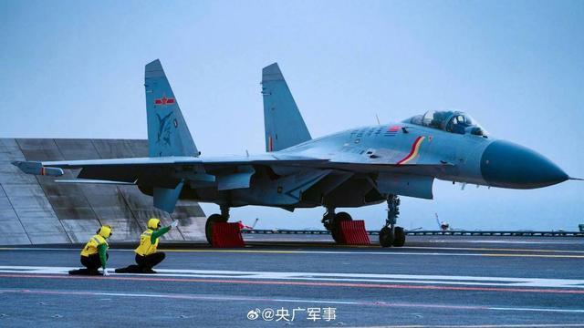 歼-15战斗机总师,探索蓝天之上的辉煌成就,歼-15战斗机总师,蓝天之上的辉煌成就探索者