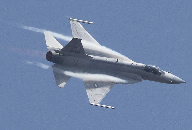 中国为何未选择装备枭龙战机，多维度考量与战略选择，中国未选择装备枭龙战机背后的多维度考量与战略选择