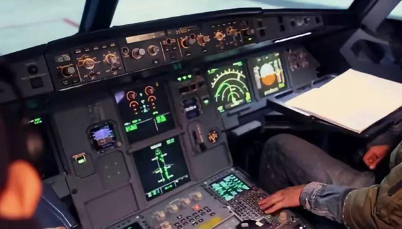 中国机长电影，展现英勇与坚韧的航空传奇，中国机长电影诠释英勇坚韧航空传奇