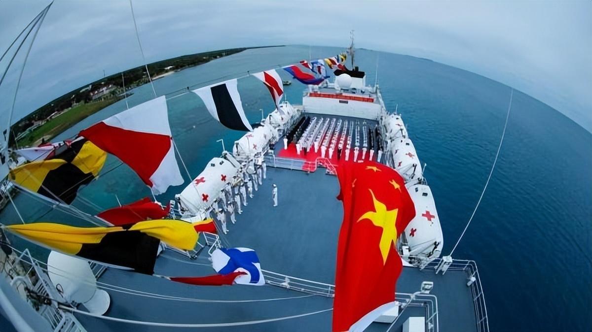 今年海军节，新舰艇下水展现海洋强国雄心壮志，今年海军节新舰艇下水彰显海洋强国雄心壮志