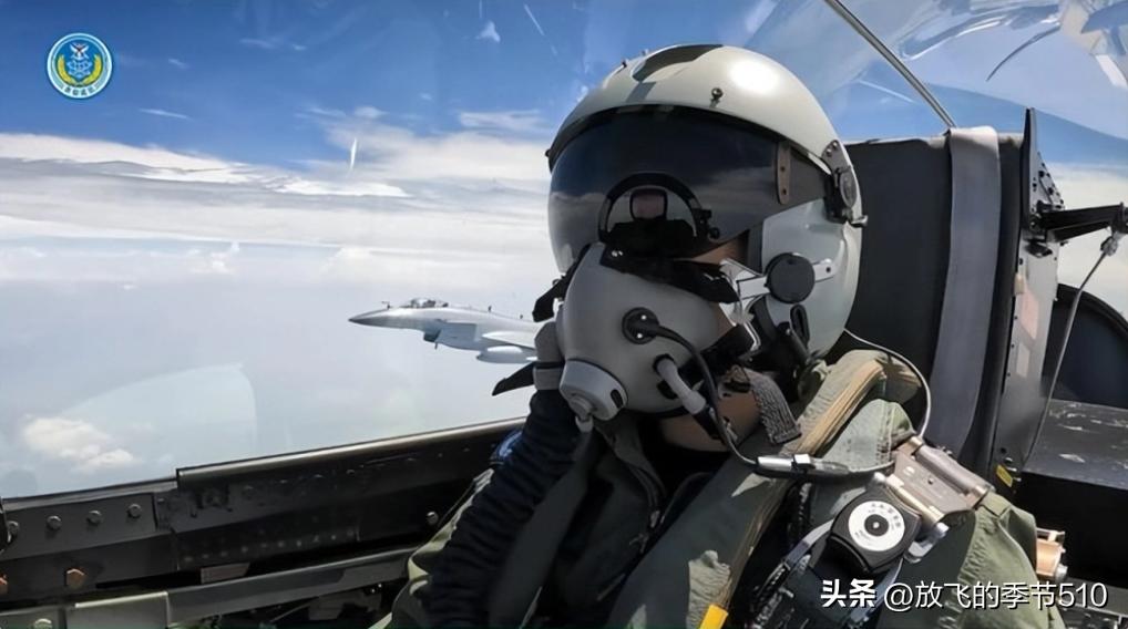 歼-11B与苏-30,究竟谁更厉害?,歼-11B与苏-30性能对比,谁更占优势?