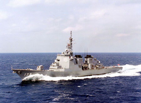 驱逐舰与战斗机的交锋，探讨驱逐舰能否应对战斗机攻击，驱逐舰与战斗机交锋，应对攻击的挑战与策略探讨