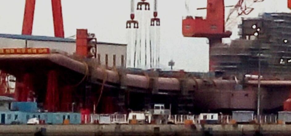 中国海军新里程碑，003航母船体合拢常规动力时代来临，中国海军新里程碑，003航母船体合拢，常规动力时代启航