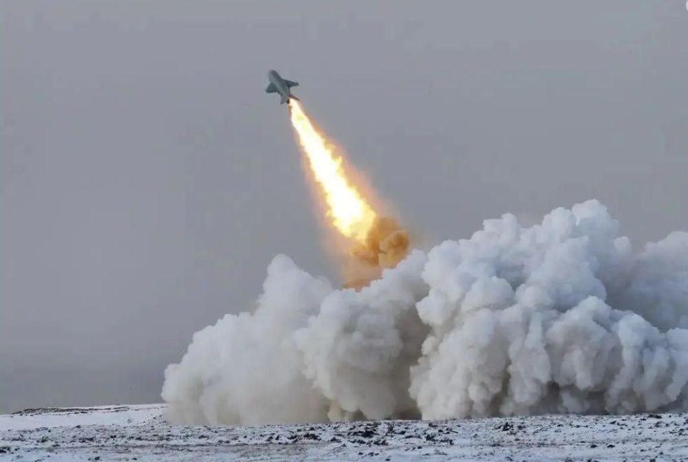 首批导弹落入俄本土,历史转折与全球反响,首批导弹落入俄本土引发全球反响与历史转折的探讨