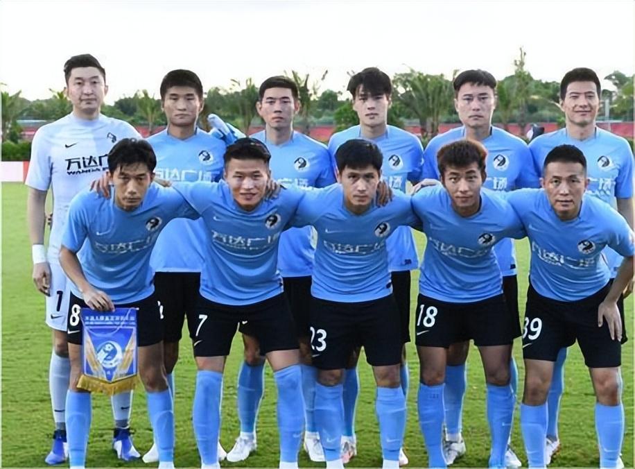 山东舰在大连下水的原因探究,山东舰在大连下水原因深度解析