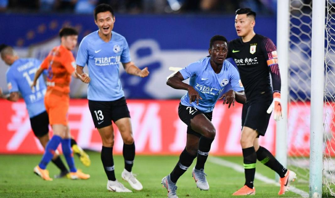 山东舰在大连下水的原因探究,山东舰在大连下水原因深度解析