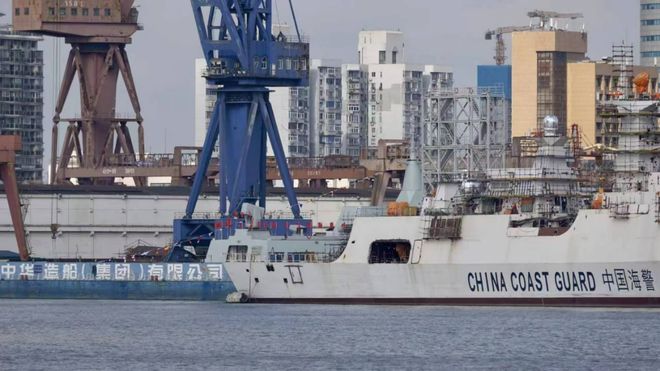 双百舰炮,海军力量的象征与战略支柱,双百舰炮,海军力量的象征与战略核心支柱