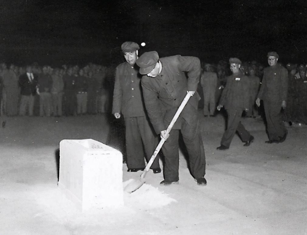 海南岛战役总指挥长揭秘,英勇无畏的领导者背后的故事,海南岛战役总指挥长揭秘,英勇领导者背后的故事