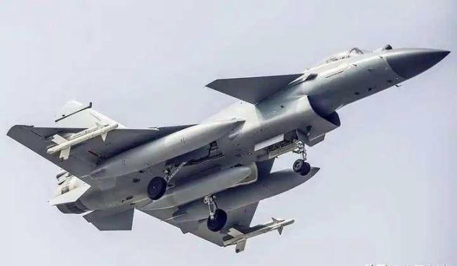 歼-10C的对地打击能力,现代战争中的地面攻击先锋,歼-10C对地打击能力,现代战争地面攻击先锋