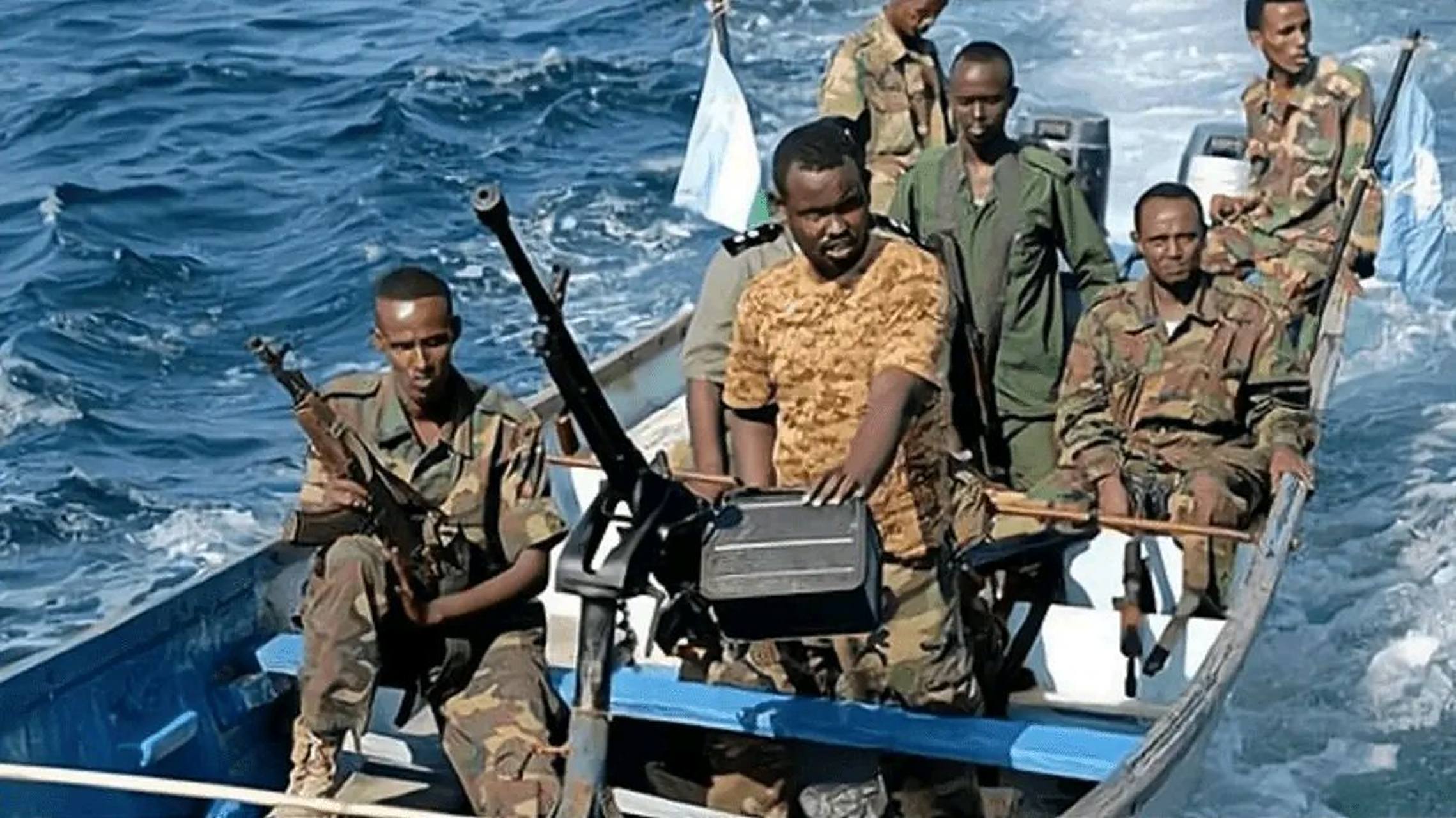 中国海军临检马里海盗，捍卫海上和平的坚定行动，中国海军临检马里海盗，坚定捍卫海上和平行动