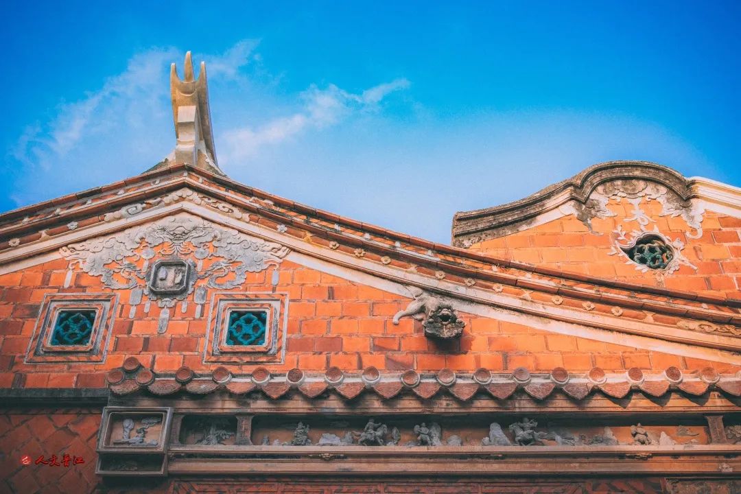 泉州建筑燕尾脊,传统与现代的交融之美,泉州建筑燕尾脊,传统与现代的交融之美风采展示