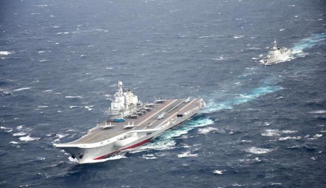 辽宁舰与山东舰携手,为高考学子加油助力,辽宁舰与山东舰联合助力,为高考学子鼓劲加油