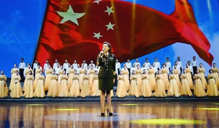 庆祝人民海军成立七十周年文艺晚会,回顾辉煌历程,展望美好未来,共庆七十载辉煌历程,展望人民海军美好未来文艺晚会盛大举行