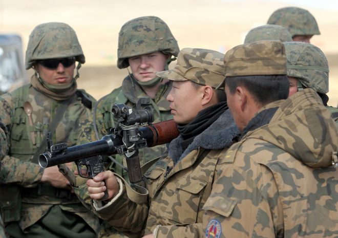 军事问题热点事件，全球军事动态下的焦点分析，全球军事动态热点事件深度解析与焦点分析