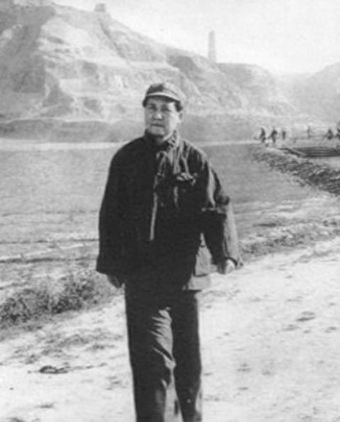 海军上军舰工资有多高，揭秘海军舰员的薪酬与职责，揭秘海军舰员薪酬，上军舰工资究竟有多高？