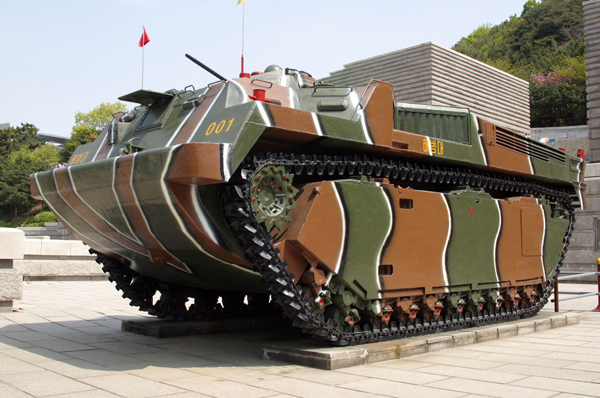 仁川登陆纪念馆中的美军装备,历史与记忆的交织,仁川登陆纪念馆中的美军装备,历史与记忆的交融展现