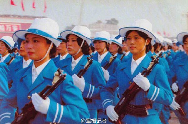 90年代中国女兵方队,时代的风采与力量的展现,90年代中国女兵方队,时代风采与力量的璀璨展现