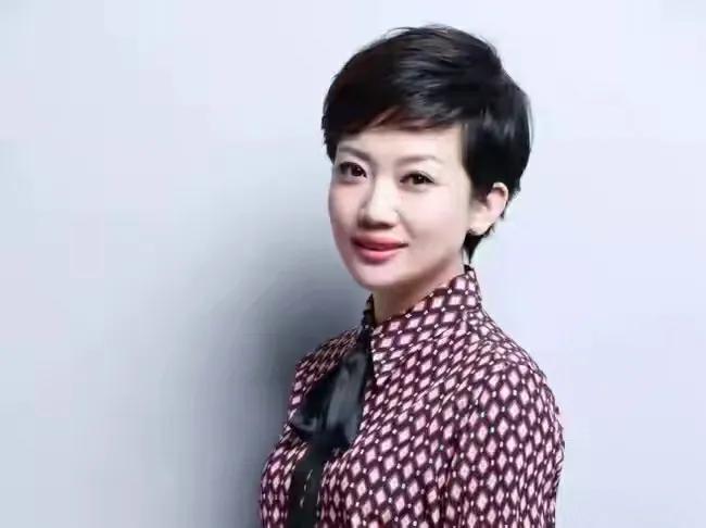 现任央视四套女主持人——璀璨明珠的独特魅力,央视四套女主持人璀璨魅力,独特风采展现明珠风采