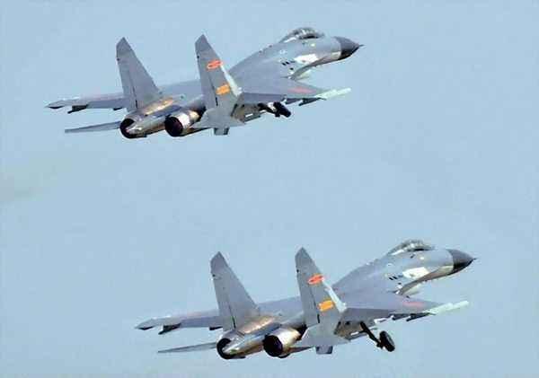 歼-10与歼-11战斗机的对比研究,歼-10与歼-11战斗机性能对比研究分析