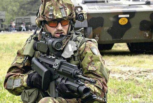 QTS11式步枪,现代战场上的利刃,QTS11式步枪,现代战场上的锐利之刃