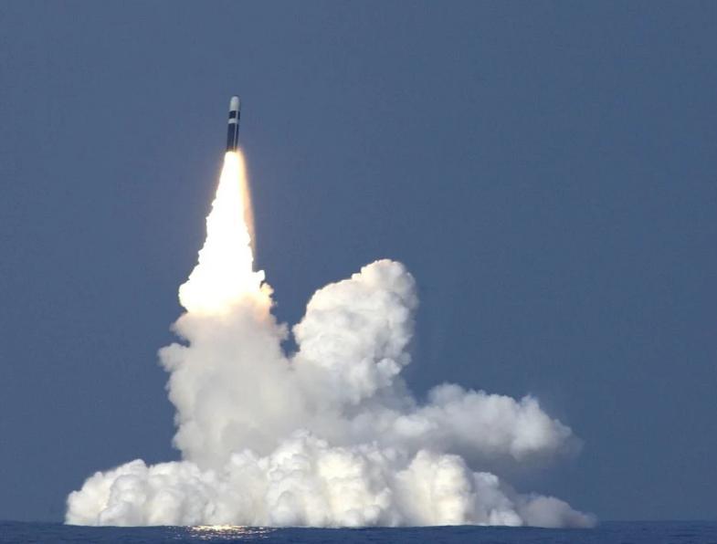 东风41洲际导弹,揭秘其重量与威力,东风41洲际导弹揭秘,重量与威力详解