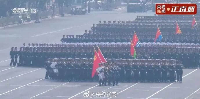 方队与梯队的区别，概念、特点及应用场景分析，方队与梯队差异解析，概念、特性及应用场景探讨