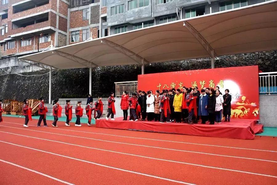 致18岁成人礼的一封信,成长的喜悦与挑战,成长之路,致18岁成人礼的喜悦与挑战一封信