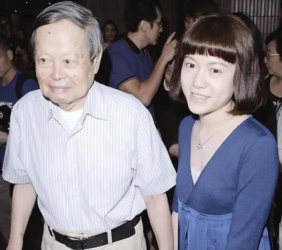 杨振宁与翁帆，时光流转中的情感与争议，杨振宁与翁帆，时光中的情感与人生争议