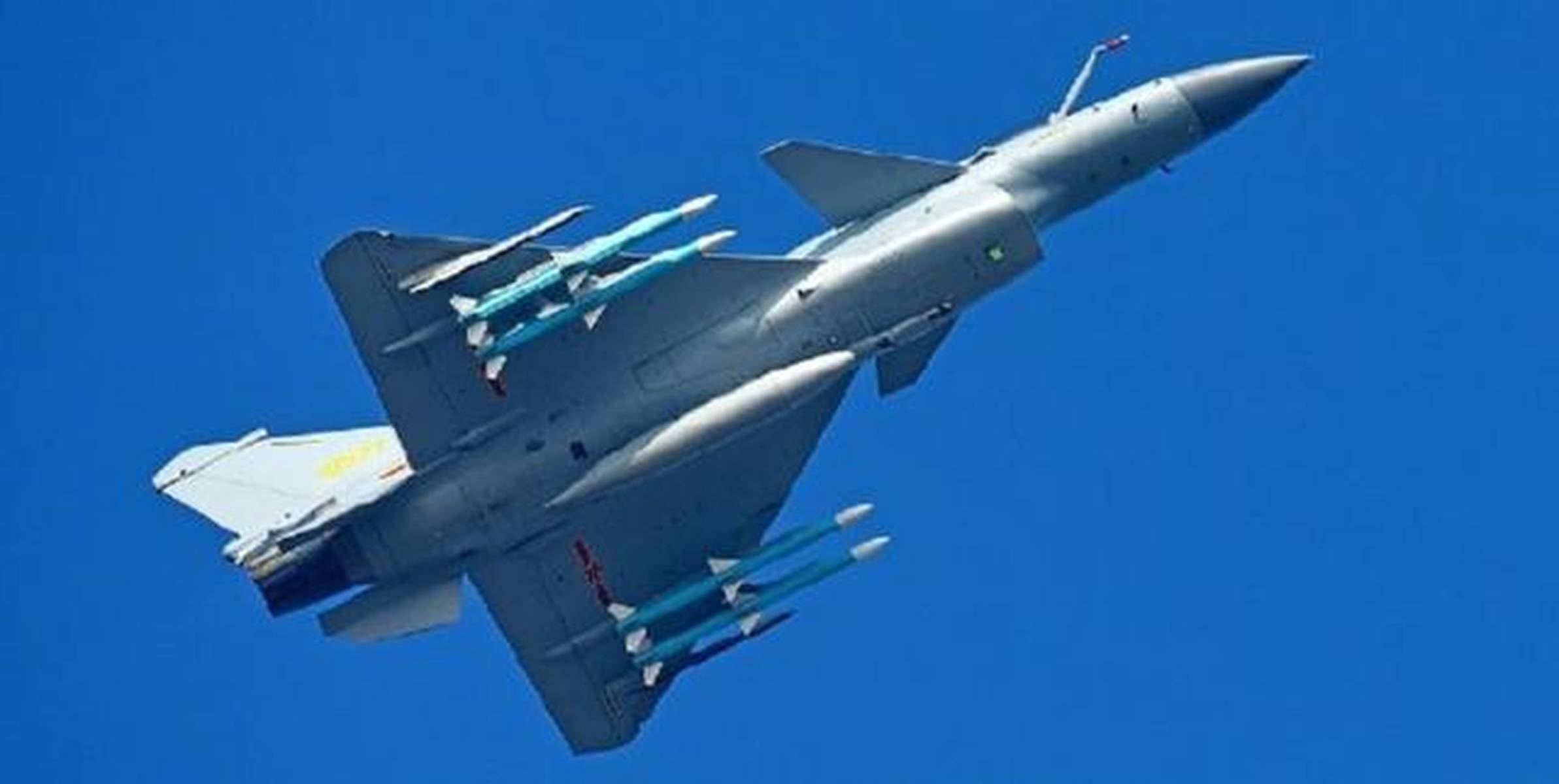 歼-16战斗机,翱翔天际的英勇战士,歼-16战斗机,天际英勇战士的翱翔之旅