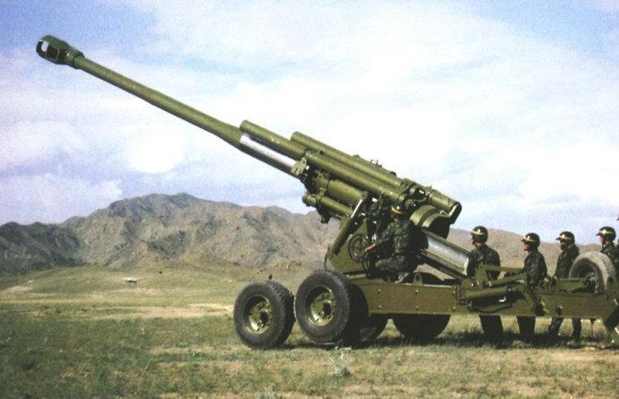 中国W90型203mm自行榴弹炮尺寸详解,中国W90型203mm自行榴弹炮尺寸揭秘