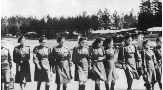 美国女兵与性别大战,历史、现实与未来的探讨,美国女兵,历史、现实与未来的性别大战探讨